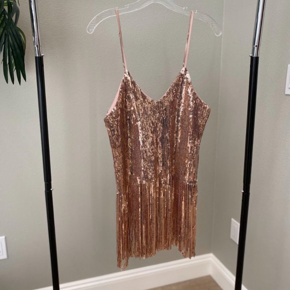 Rose Gold Sequins Top - Picture 1 of 2
